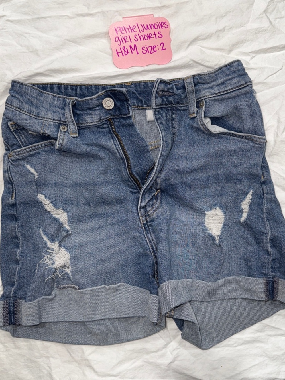 H&M Mom Shorts Size 2 Distressed Cuffed Denim High Rise Petite Denim Blue Jeans